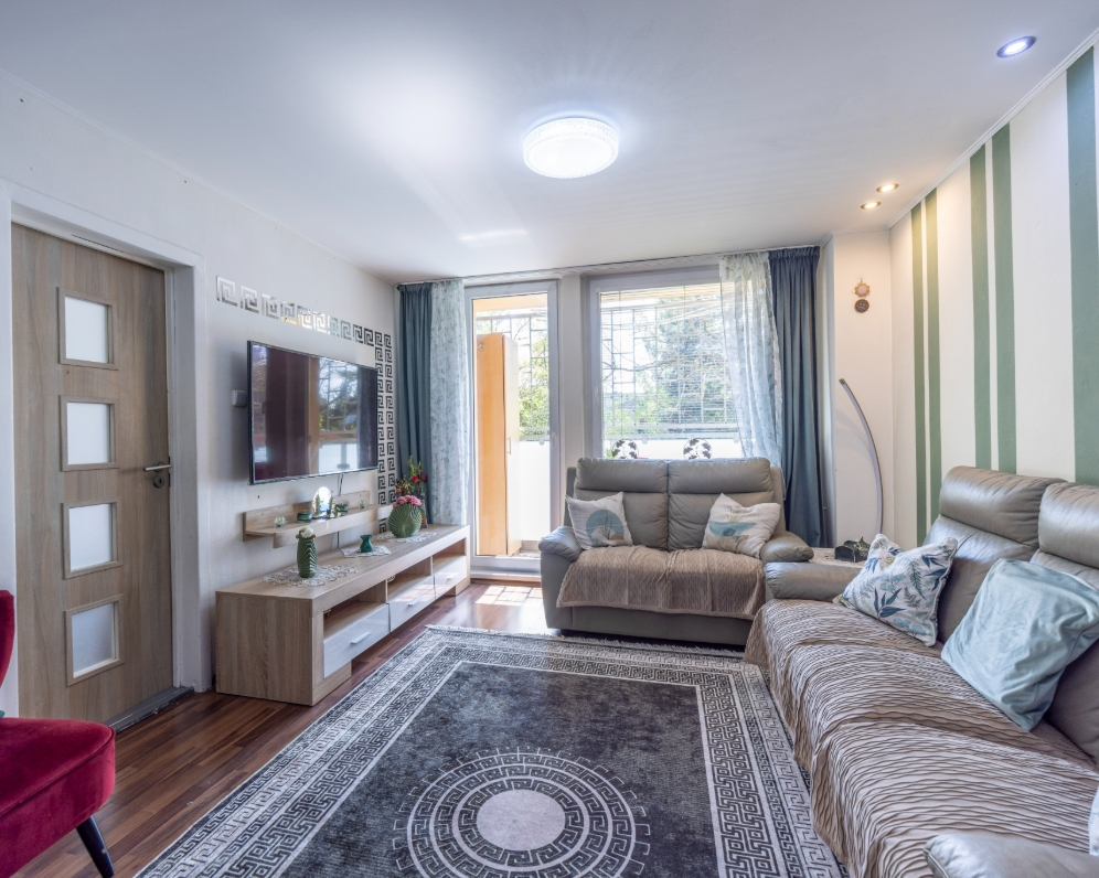 Prodej bytu 4+1 s lodžií, ulice Jordana Jovkova, Praha Modřany